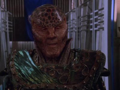 Excuse me. - Babylon 5