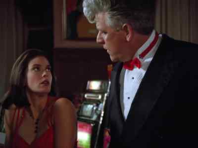 Excuse me. - Lois & Clark: The New Adventures of Superman