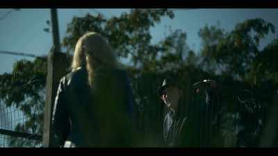 - Excuse me?
- She almost fell down twice - Lost Girls