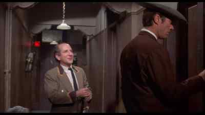 Excuse me, sir. - Coogan's Bluff