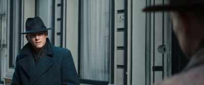 -Excuse me, but who are you?
-Don't worry. - The Resistance Banker