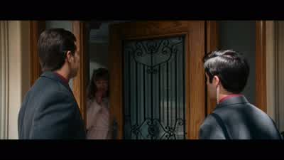 Excuse us, ma'am. - Resident Evil: Apocalypse