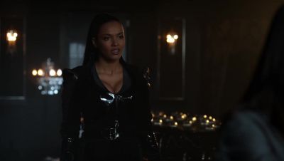 (EXHALES) He doesn't know
where Penguin is. - Gotham