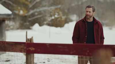 (exhales)
Hey. - Christmas on the Alpaca Farm
