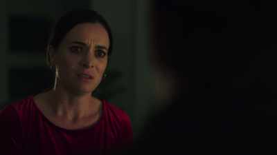 [exhales]
What? No, he didn't. - The Bad Seed
