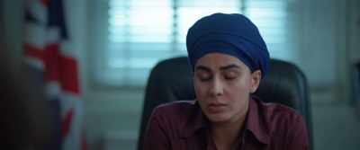 Explain the blood stains
on the floor and the broken mirror. - The Girl on the Train