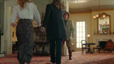 Explain yourself before I put
a bullet in your head. - Desperate Riders