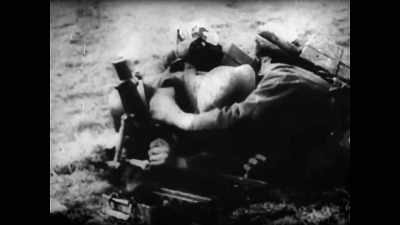 (explosions)
(guns firing) - The Buildings That Fought Hitler