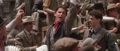Extra extra Ellis Island in flames - Newsies