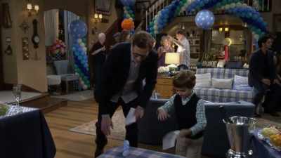 Extra-strong Febreeze, - Fuller House
