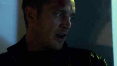 - Eyes on Amanda.
- Where? - Nikita