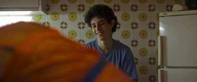Fabiè, wake up your brother.
He's got university. - The Hand of God