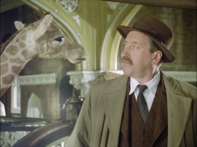 (fabric snapping) - Agatha Christie's Poirot