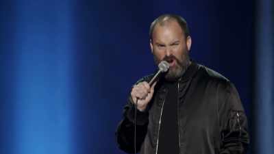 Face aşa.
Şi zici: "Ce nesimţit eşti! E scârbos!" - Tom Segura: Disgraceful