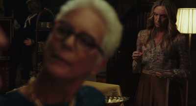 {\fad(250,250)}JONI: I think Linda was upset. - Knives Out