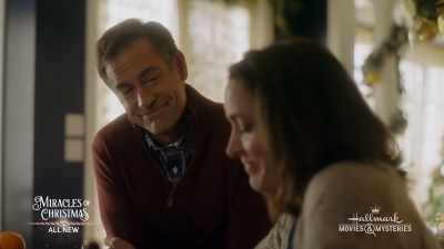 Falaste com a Mia, a Avery - Christmas for Keeps