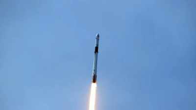 Falcon afstandsmåling nominel. - Space Titans: Musk, Bezos, Branson