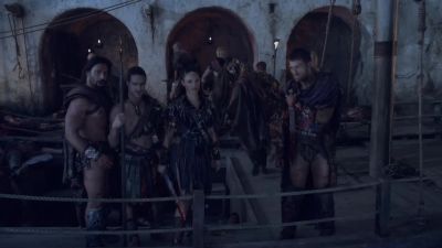 Fall back to the ridge. - Spartacus
