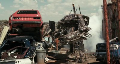 -Fall back.
-What the fuck? - District 9