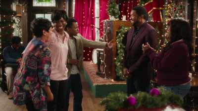(family laughs) - All Saints Christmas