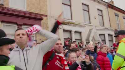 [fans singing] ♪ Mo Salah! ♪ - All or Nothing: Manchester City