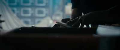 [Faraday] Some hidden detail - The Man Who Fell to Earth
