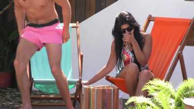 (FARTS) - Love Island