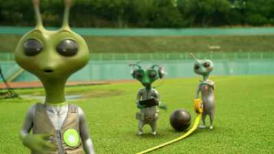[fascinated gasping] - Alien TV