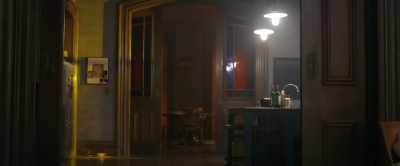 -[faucet runs]
-[Jane] Jesus, it's dark in here. - The Woman in the Window