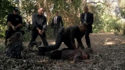 FBI! Get down! - Criminal Minds