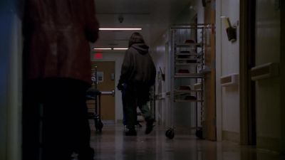 Federal Agent! Stop right there! - The X-Files