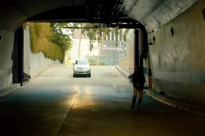 Federal agents! Drop it! - NCIS: Los Angeles