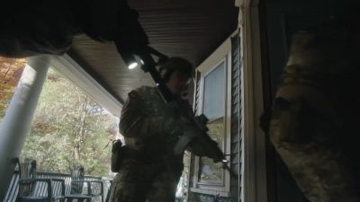 Federal agents! FBI! - FBI