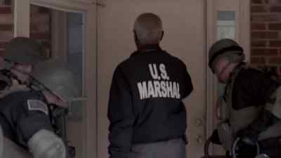 Federal agents. Open up! - The Following