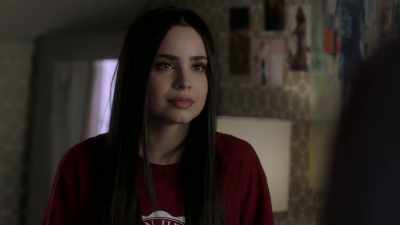 ♪ Feels like I'm in too deep ♪ - Pretty Little Liars: The Perfectionists