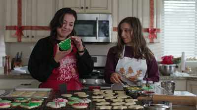 - Feels like the perfect
time for Mele Kalikimaka. - A Christmas of Wonders