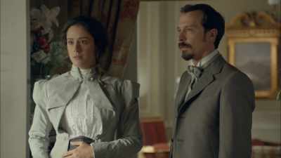 Felix wants
a second chance. - Grand Hotel