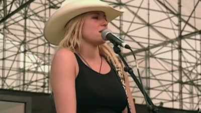 Felt like there was a grey,
dense fog - Woodstock 99: Peace Love and Rage