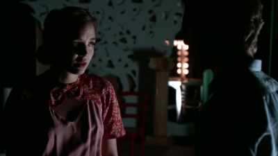(female ♪4) 'Places everyone.' - Famous in Love