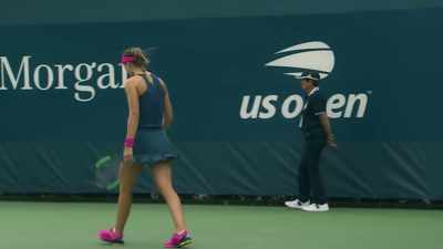 [female commentator] What a pity. - Break Point