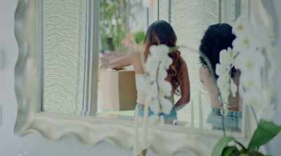 - [Female] I know, girl- - Twice Bitten