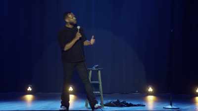 Femeia asta era atât de deșteaptă,
de informată, de multitalentată! - Marlon Wayans: God Loves Me