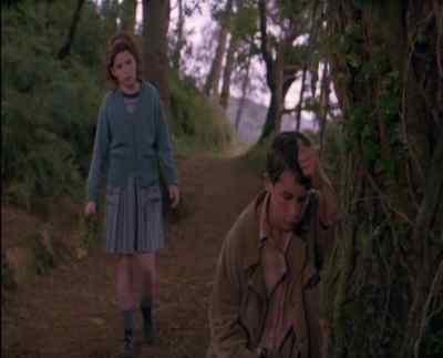 - Fergus, what`s wrong?
- Go away. - War of the Buttons
