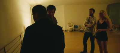 - Fernando, come up. It's here.
- I'm coming. - The Realm