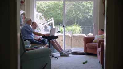 [Fernando Vieira] Tim,
 he wants to find every way
 that he can help. - The Age of A.I.