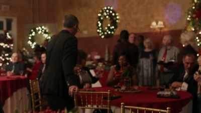 [festive holiday jazz playing] - Christmas in Louisiana