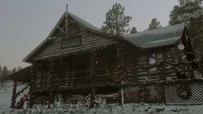 [festive music] - Mistletoe in Montana