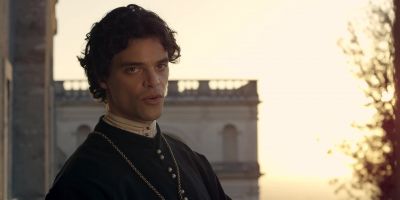 Fetch Montesecco
and Francesco Pazzi. - Medici: Masters of Florence
