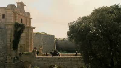 Fewer eyes back here, my lady. - Game of Thrones