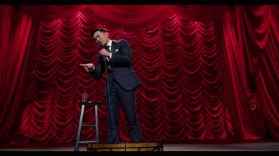 ...fight through Friday Manhattan
rush hour traffic - Ronny Chieng: Asian Comedian Destroys America!